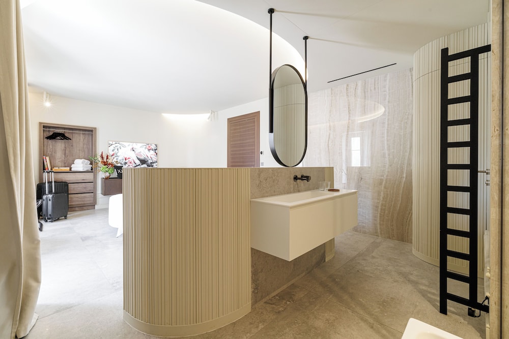 Le Dortoir Multi Storey Luxury Suites 5/50