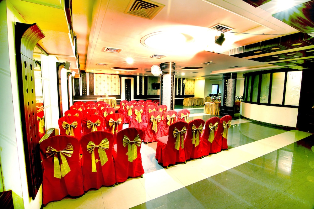 Hotel Meera 37/42