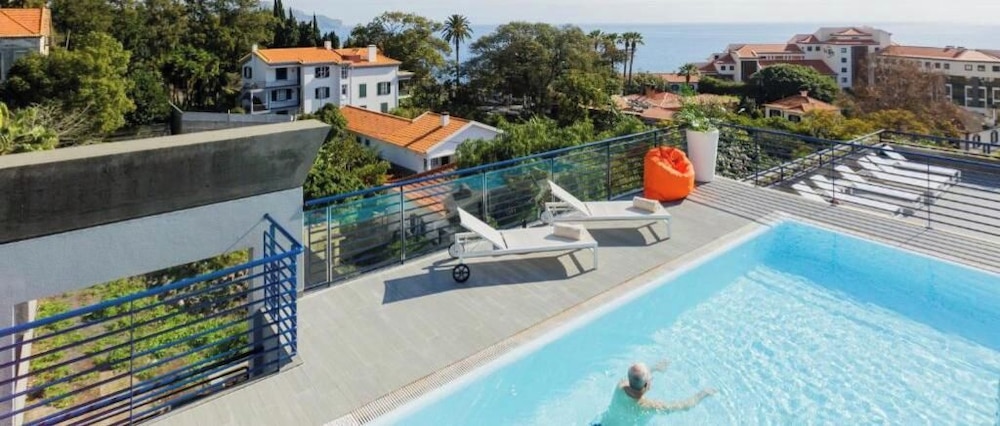 Terrace Mar Suite Hotel 56/60