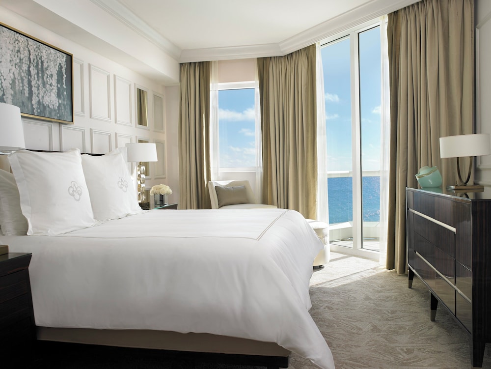 1 BEDROOM, DELUXE, SUITE, OCEAN FRONT