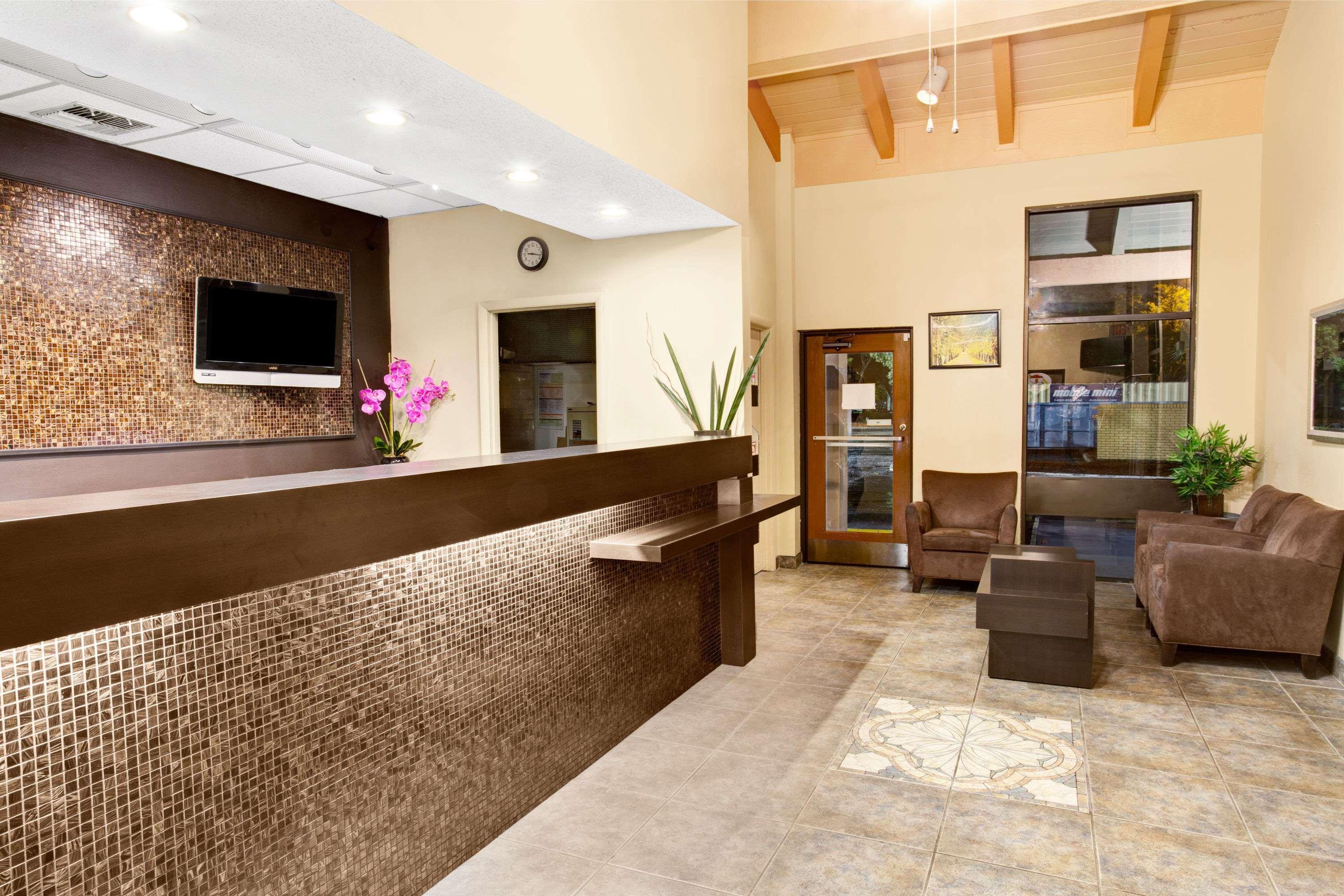 Super 8 By Wyndham Kissimmee/Maingate/Orlando Area 8/28