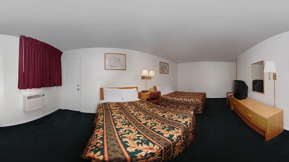 STANDARD, 2 QUEEN BEDS, SMOKING