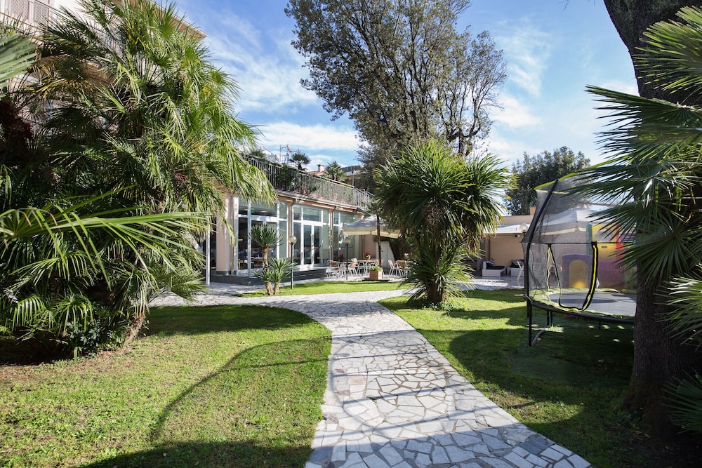 Hotel Roma 5/58