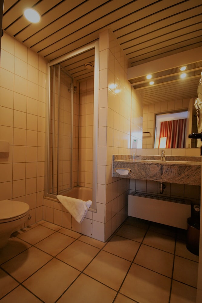 Montana Hotel Mönchengladbach 22/34