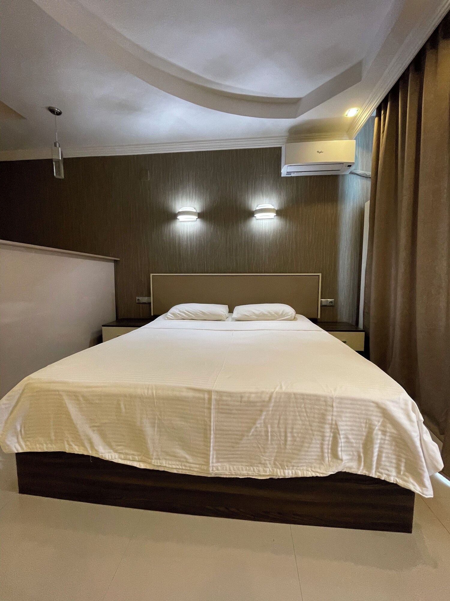 Yalchi, Flat, King Bed, Sofa