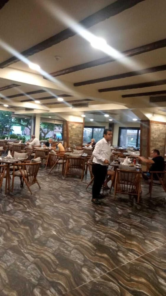 Africana Hotel & Spa 50/69