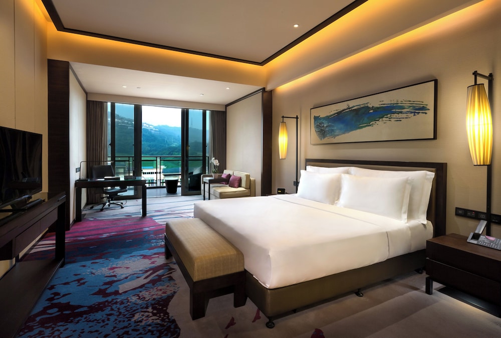 Premium, King Bed, Golf Course View، CROWNE PLAZA CHONGQING NEW NORTH ZONE 8/10