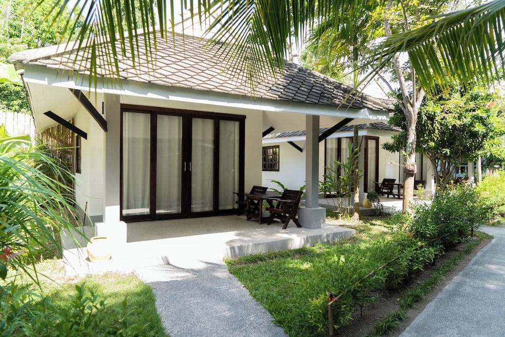 Adarin Beach Resort (ex New Lapaz Villa) 5/65