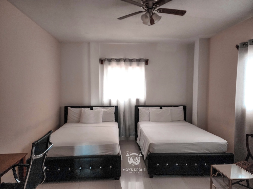Sams Hotel 4/11