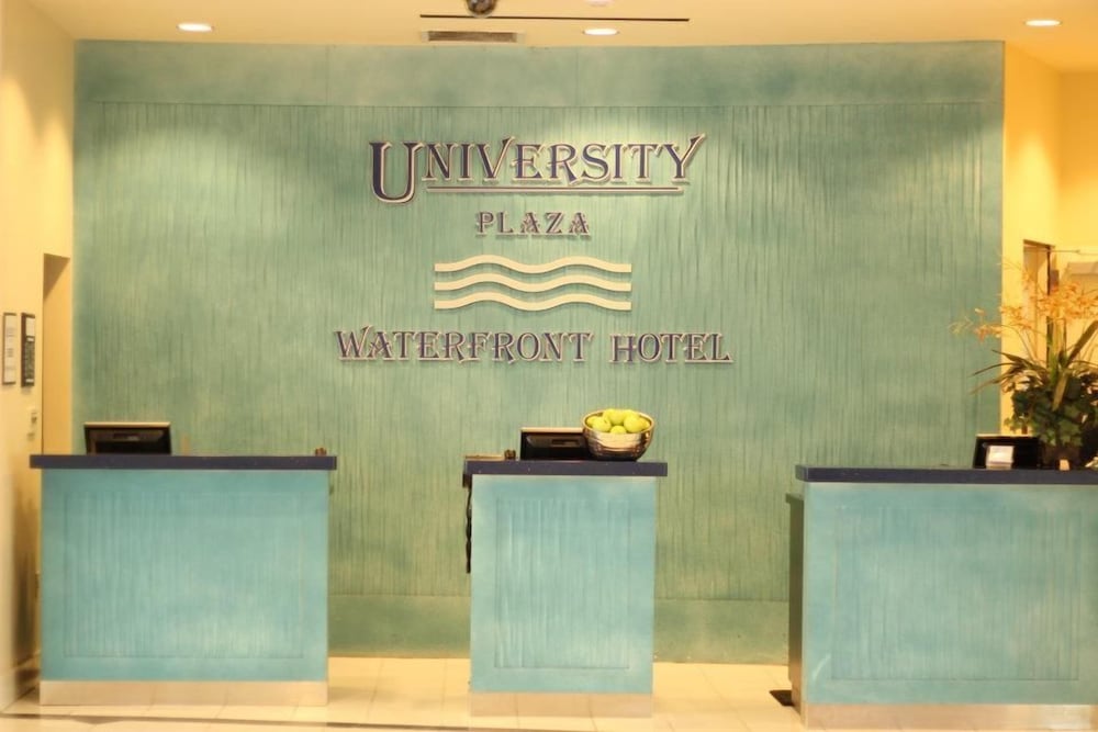 University Plaza Waterfront Hotel 24/50