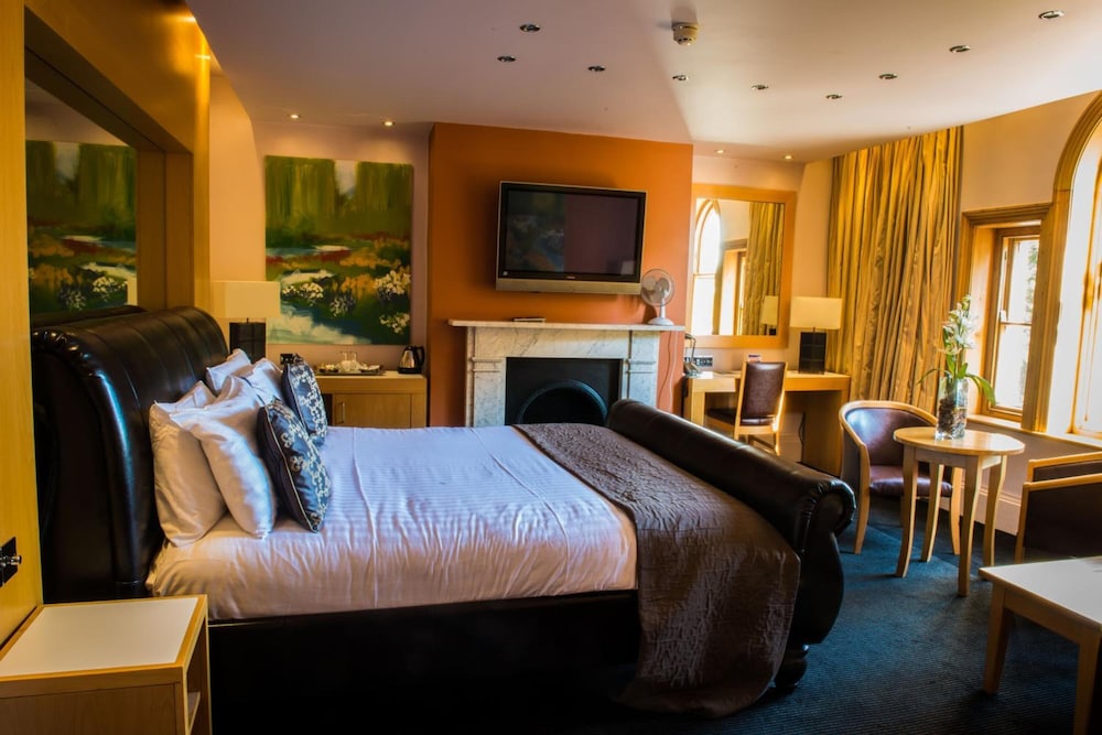 Regent Hotel 18/42