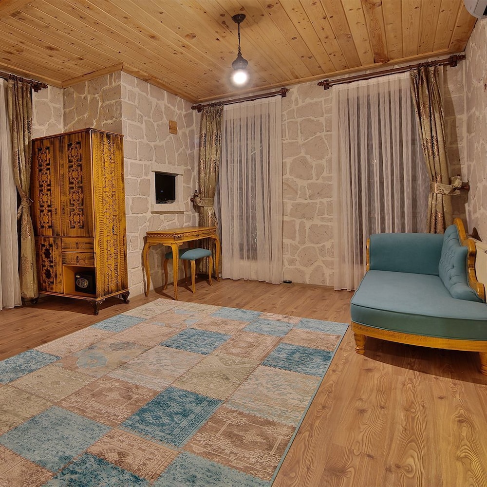 Elevres Stone House Hotel 14/67