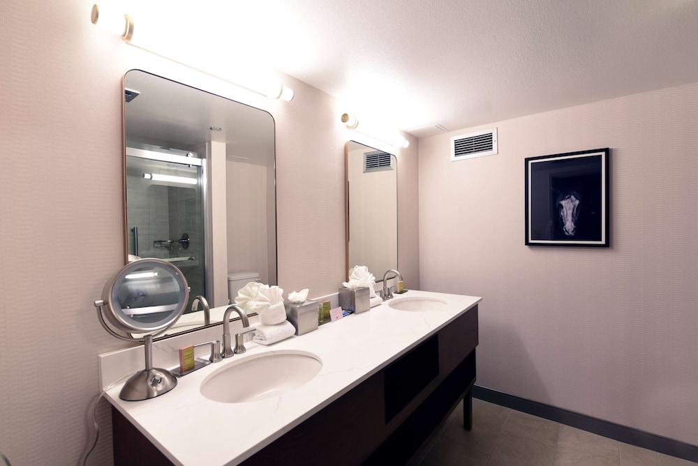 DoubleTree by Hilton Hotel Tucson - Reid Park 41/56