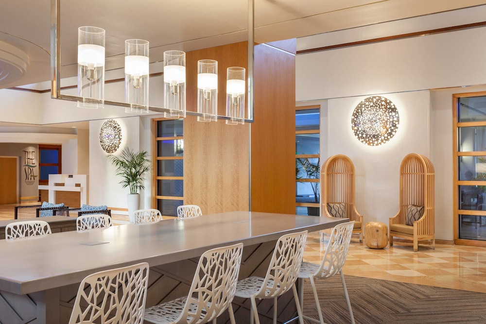 Fort Lauderdale Marriott Harbor Beach Resort And Spa 12/83