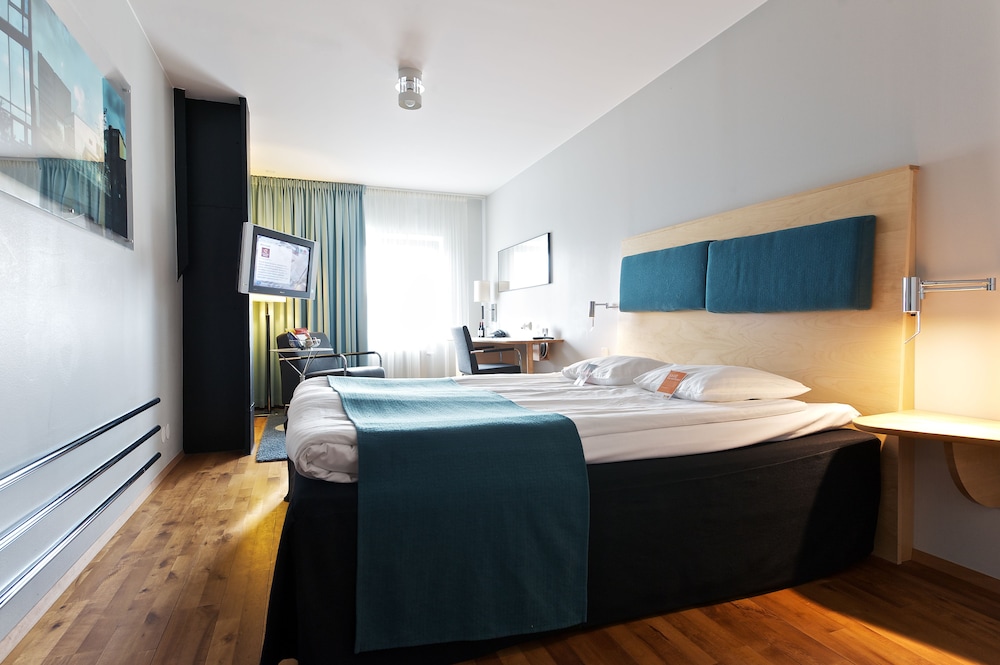 Quality Hotel 11 43/54