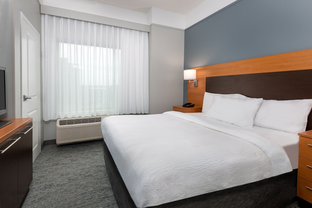 TOWNEPLACE SUITES BUFFALO AIRPORT 5/50