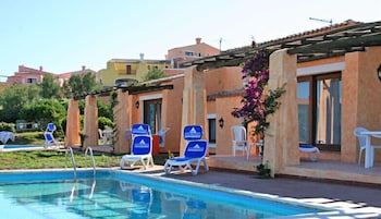 swimming pool spa