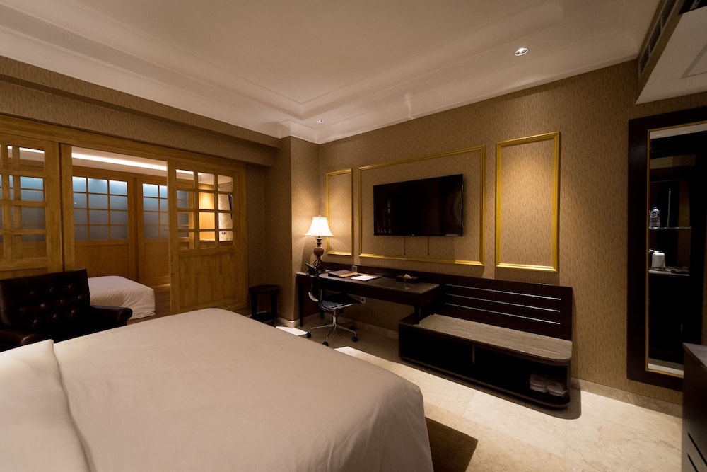 Myko Hotel And Convention Center Makassar 13/64