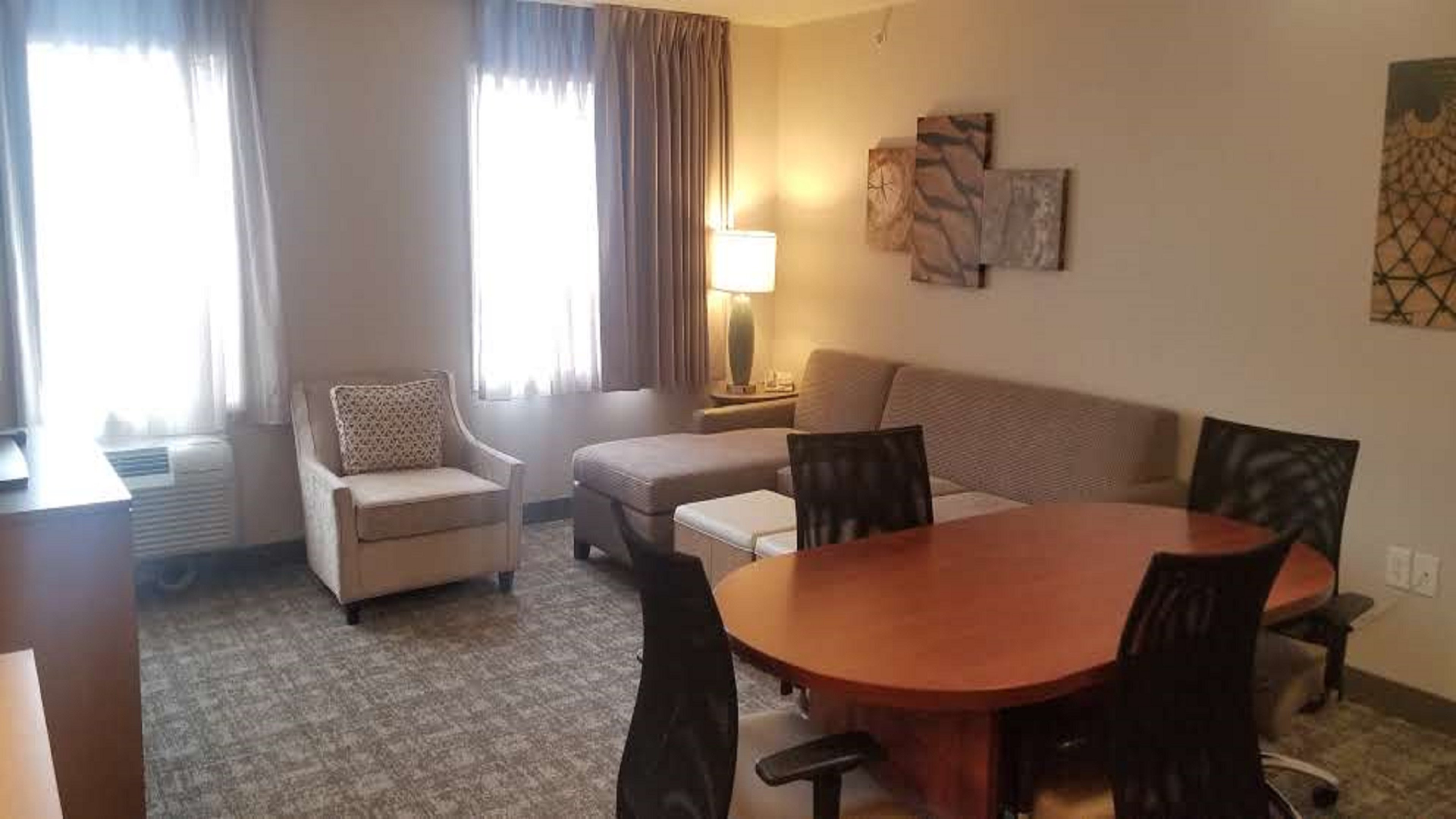 Staybridge Suites Hotel Calgary Airport 48/74