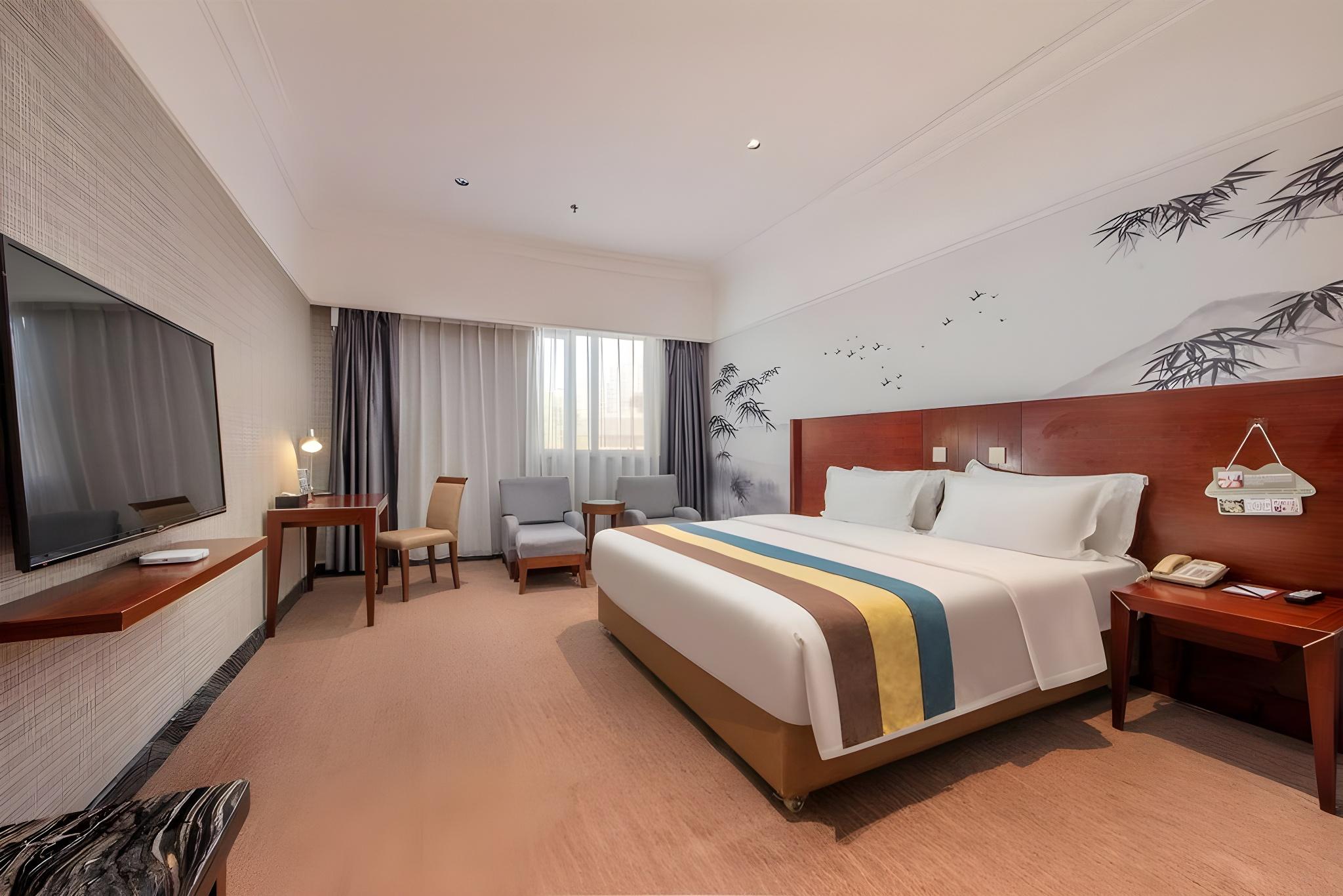 Smart, Queen Bed