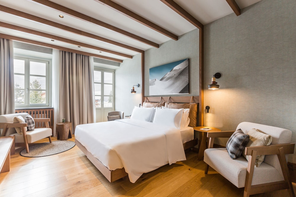 PREMIUM, MOUNTAIN VIEW