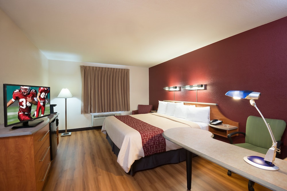 Red Roof Inn North Little Rock 8/10