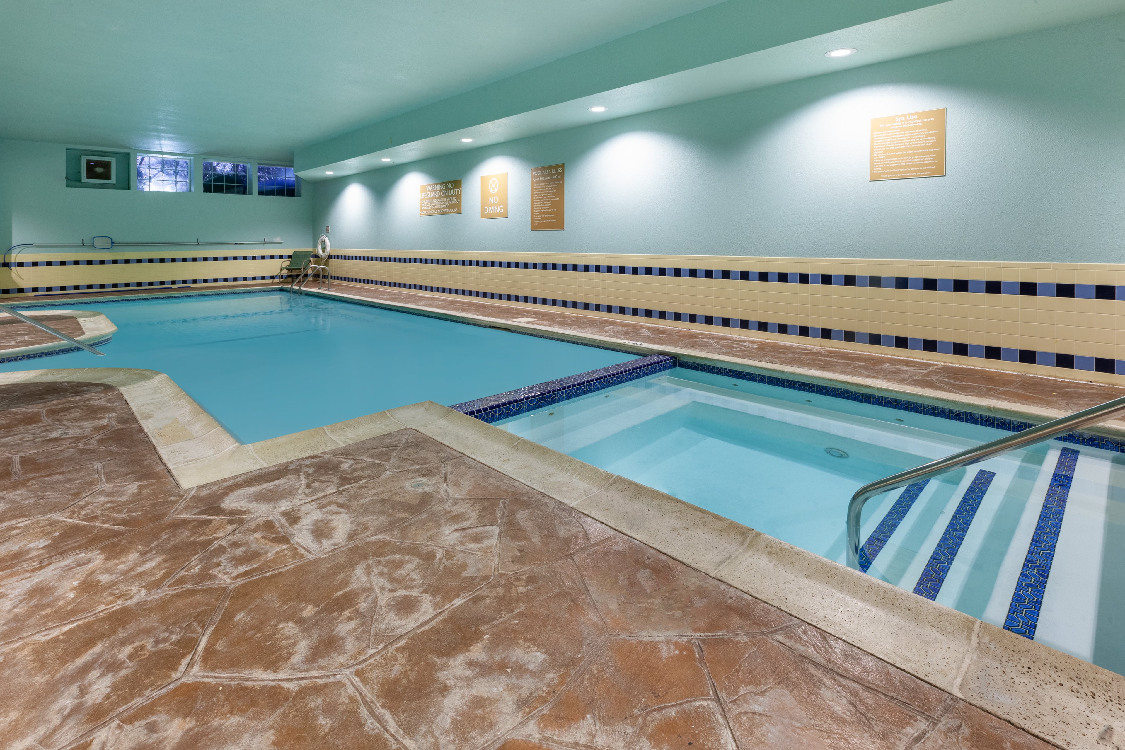 Candlewood Suites West Springfield 26/58
