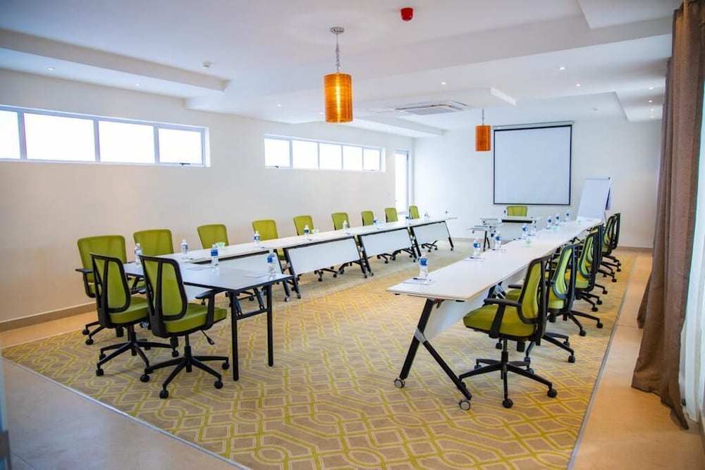 Cycad Palm Hotel 27/50