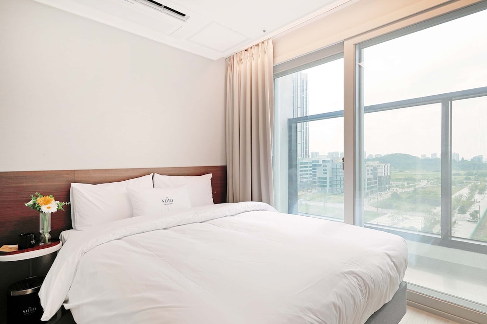 Club, Sota, Family, 2 Queen Beds