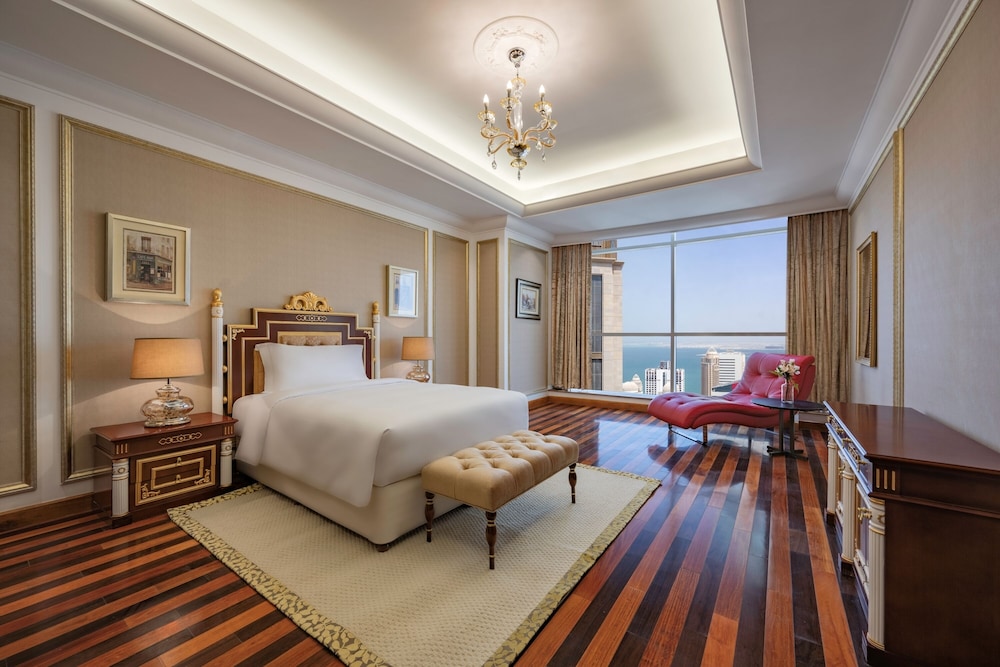 Dusit Hotel And Suites 19/64