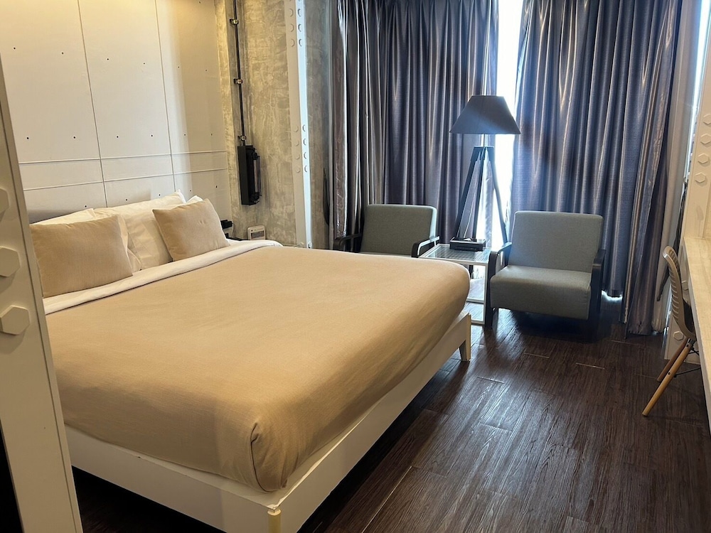 STANDARD, DOUBLE BED