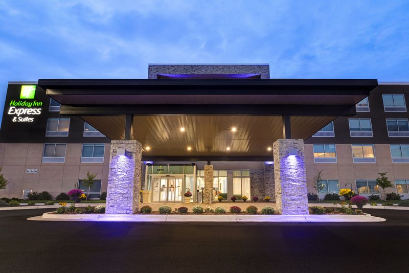 Holiday Inn Express And Suites Grand Rapids South Wyoming 4/73