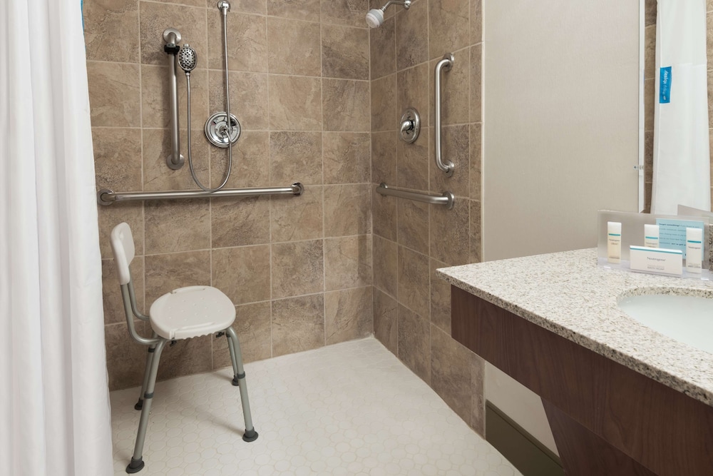 Hampton Inn Danbury Ct 11/51