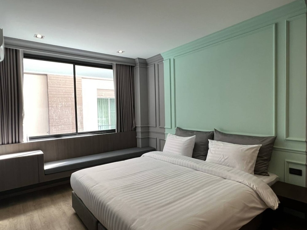 SUPERIOR, DOUBLE BED