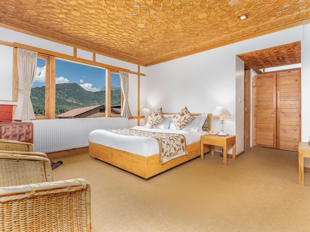 PAHALGAM HOTEL 16/39