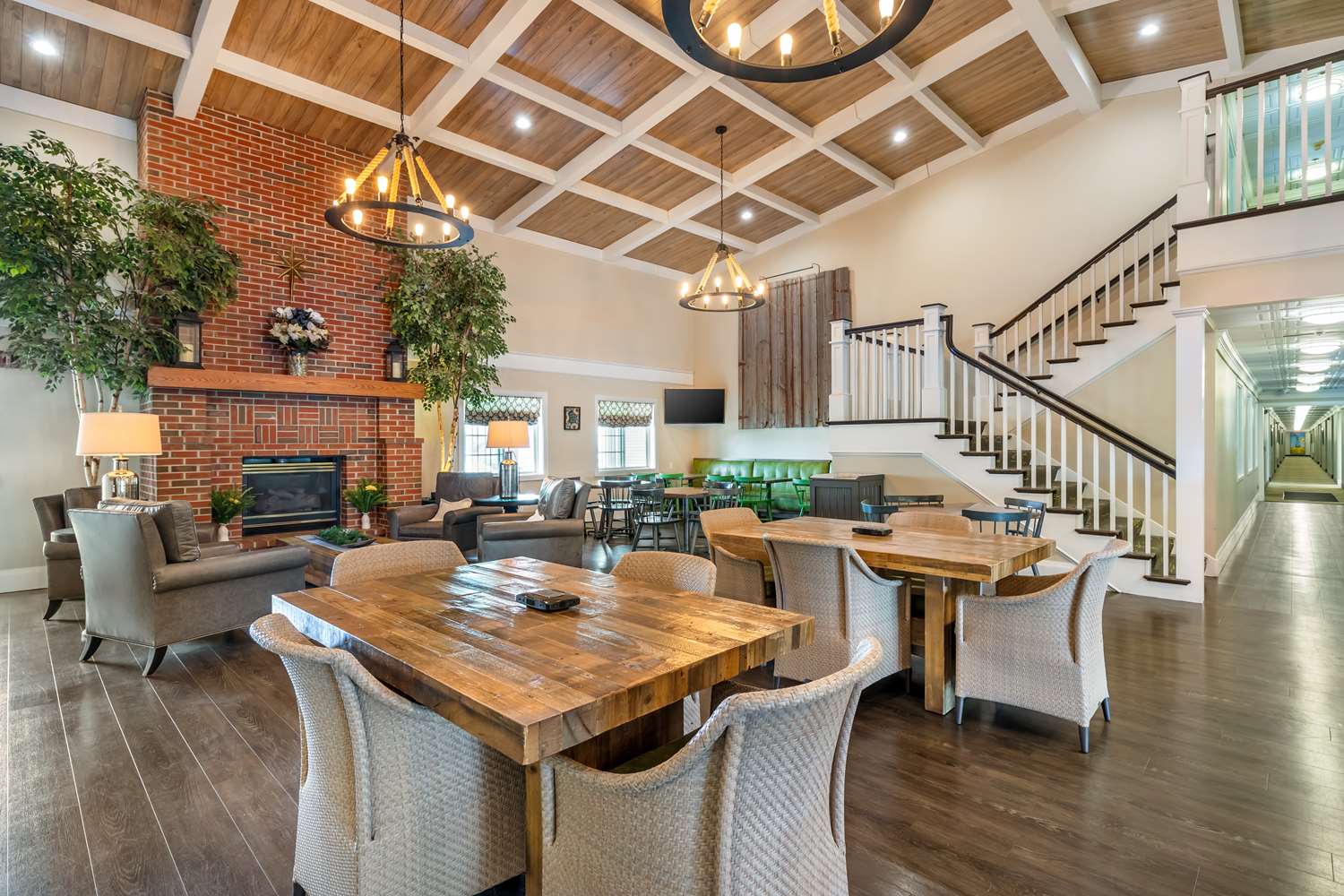 Best Western Plus University Park Inn and Suites 13/19