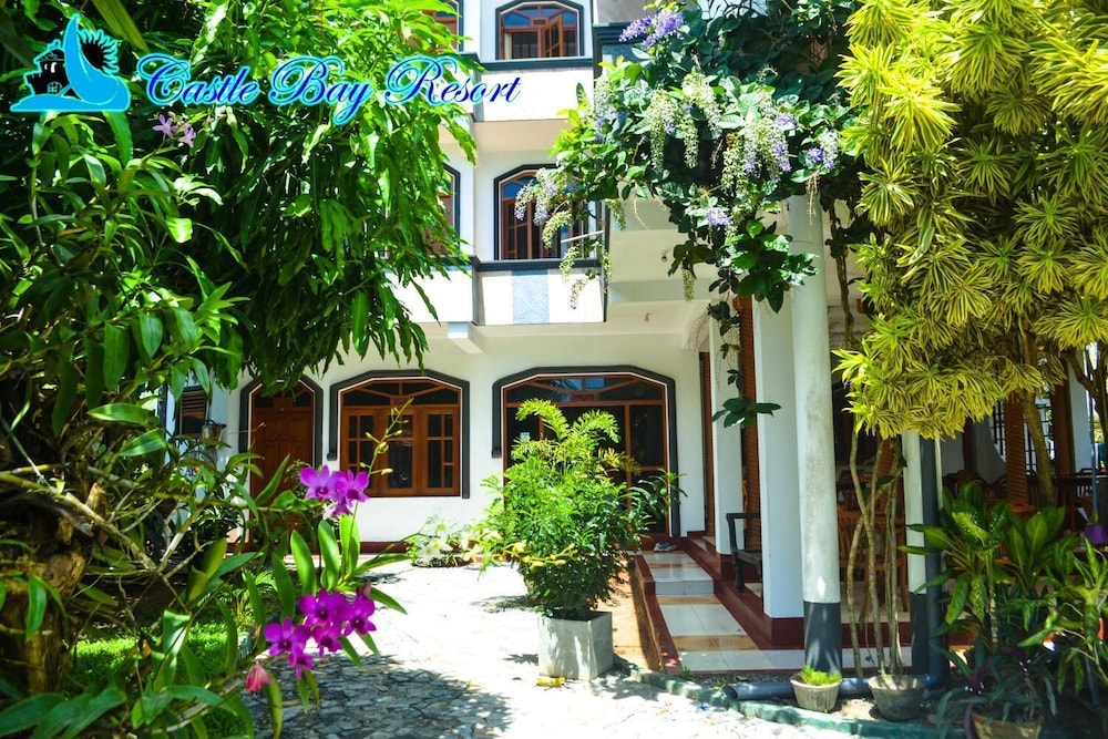 Castle Bay Resort 38/39