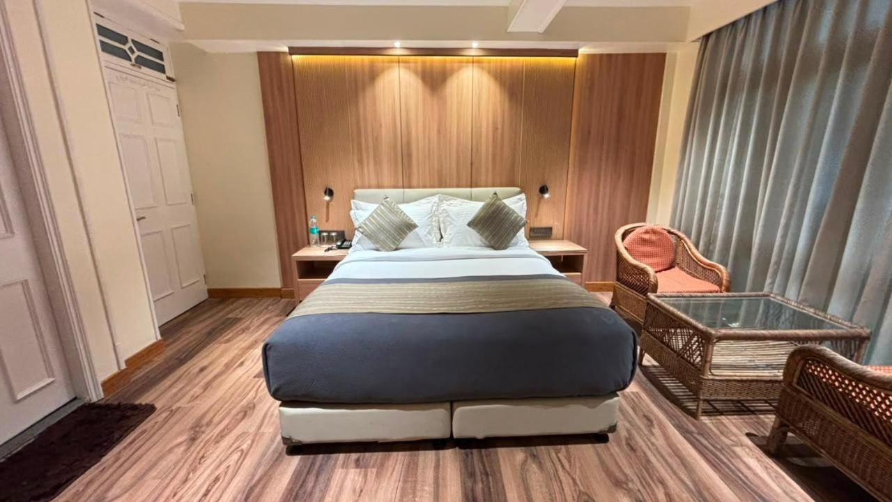 Hotel Shangri-La Regency 17/42