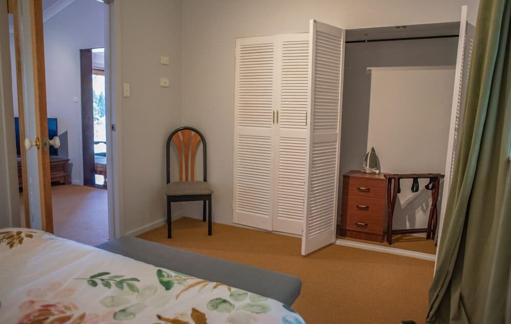 FOREST LODGE RESORT 11/50