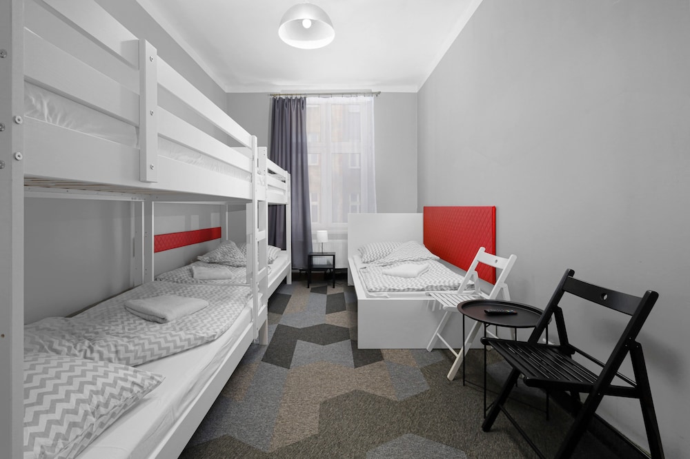 Moon Hostel New 22/28