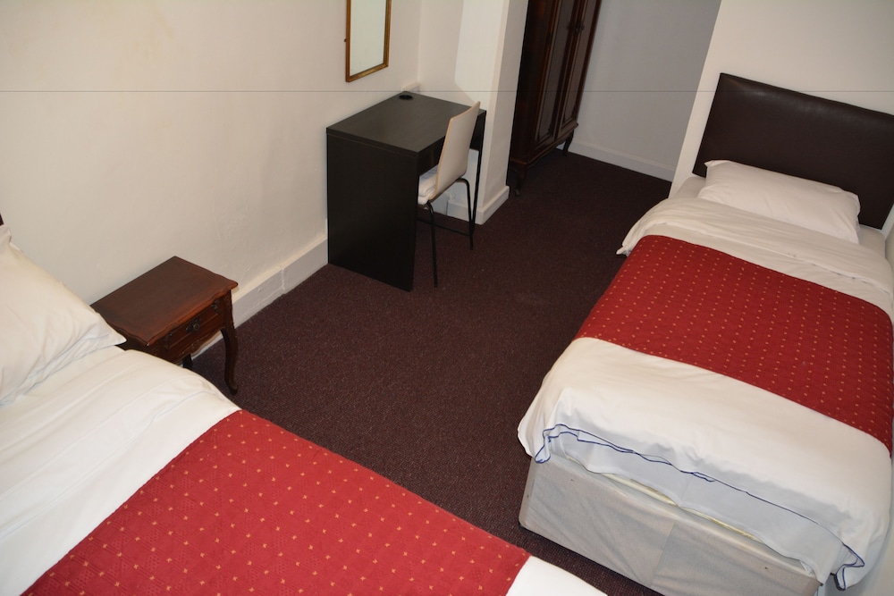 Bow Guest House 25/51