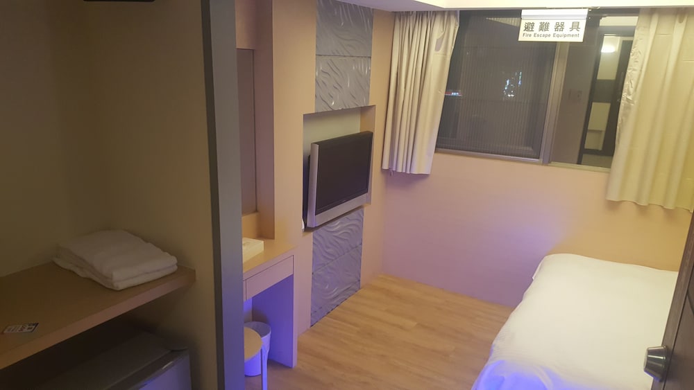 Honey Prince Hotel 29/36