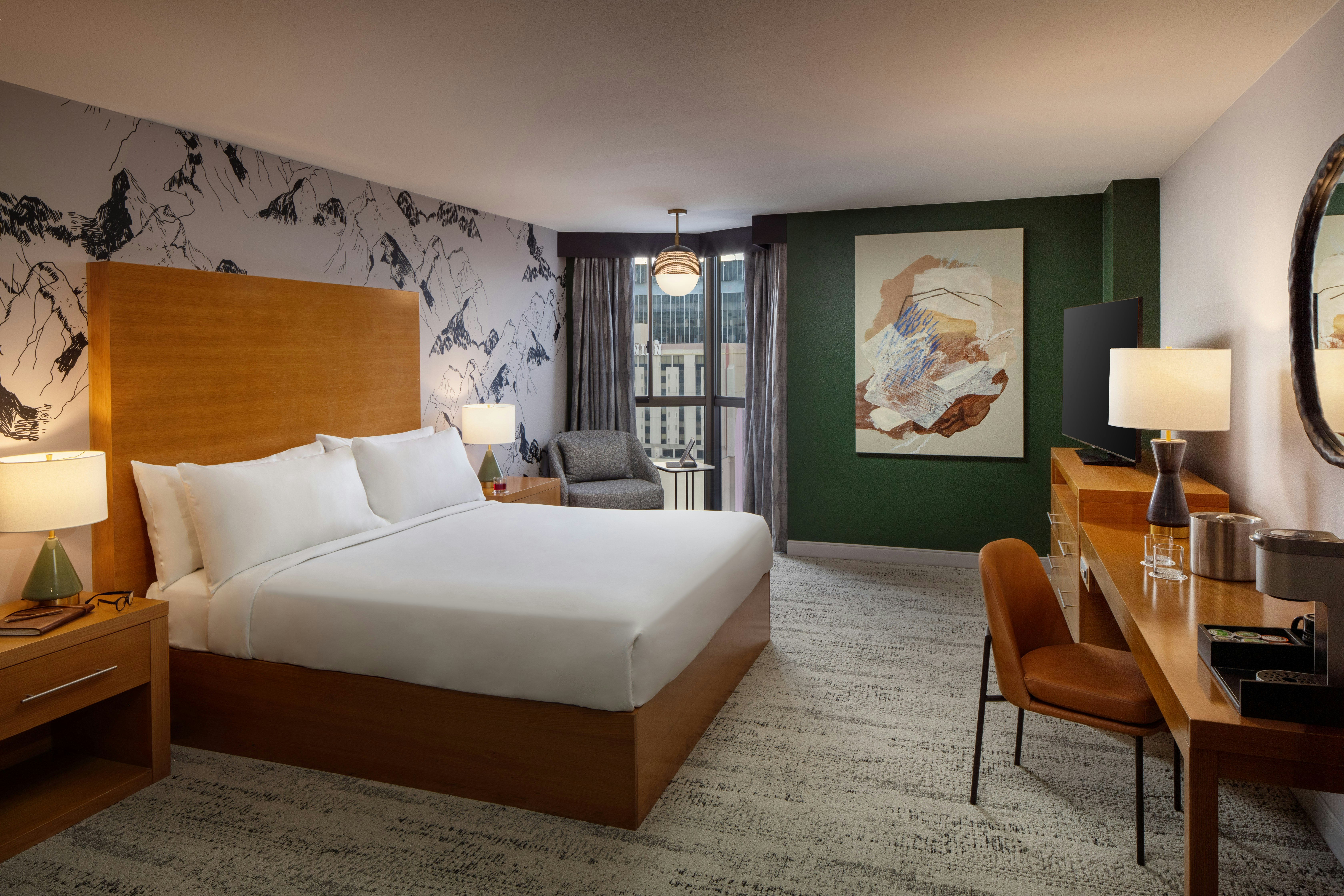 ROOM, KING BED