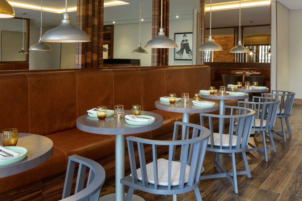 Radisson Blu Hotel Dubai Waterfront 58/78