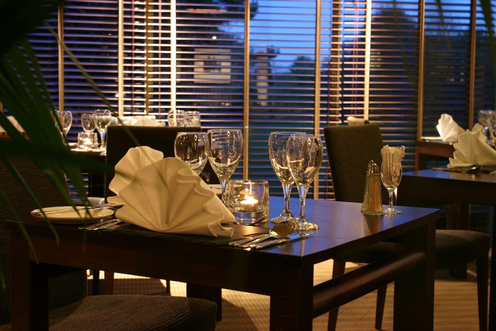 Eight Acres Hotel 29/39