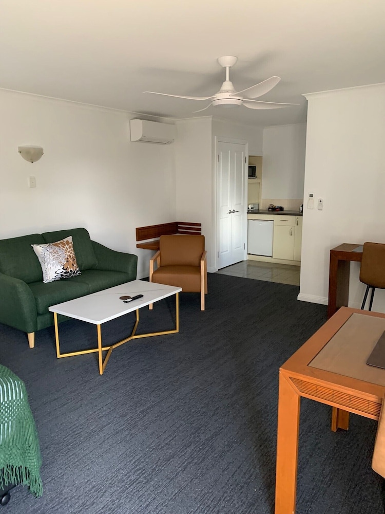 Armidale Pines Motel 52/62