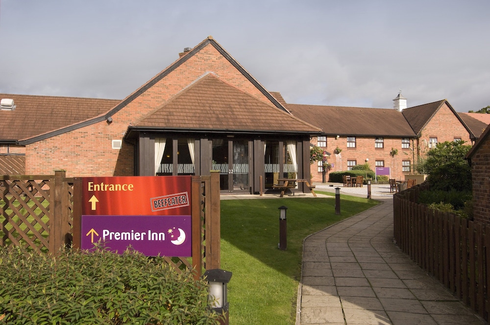 Premier Inn Crewe West 7/50