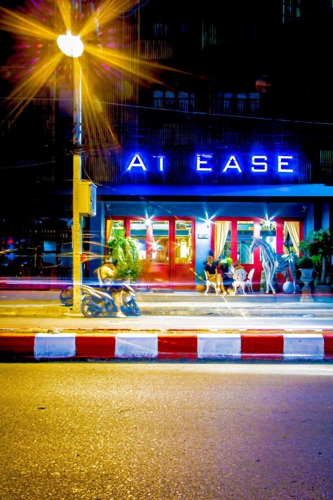 At Ease Bijou Place 52/52