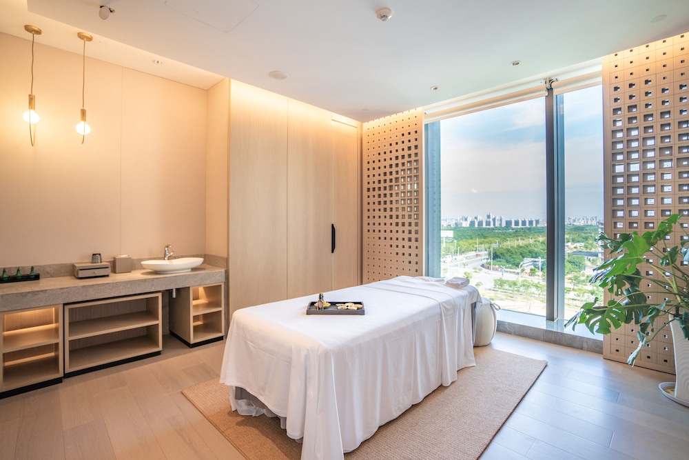 Crowne Plaza Quanzhou Riverview 36/78