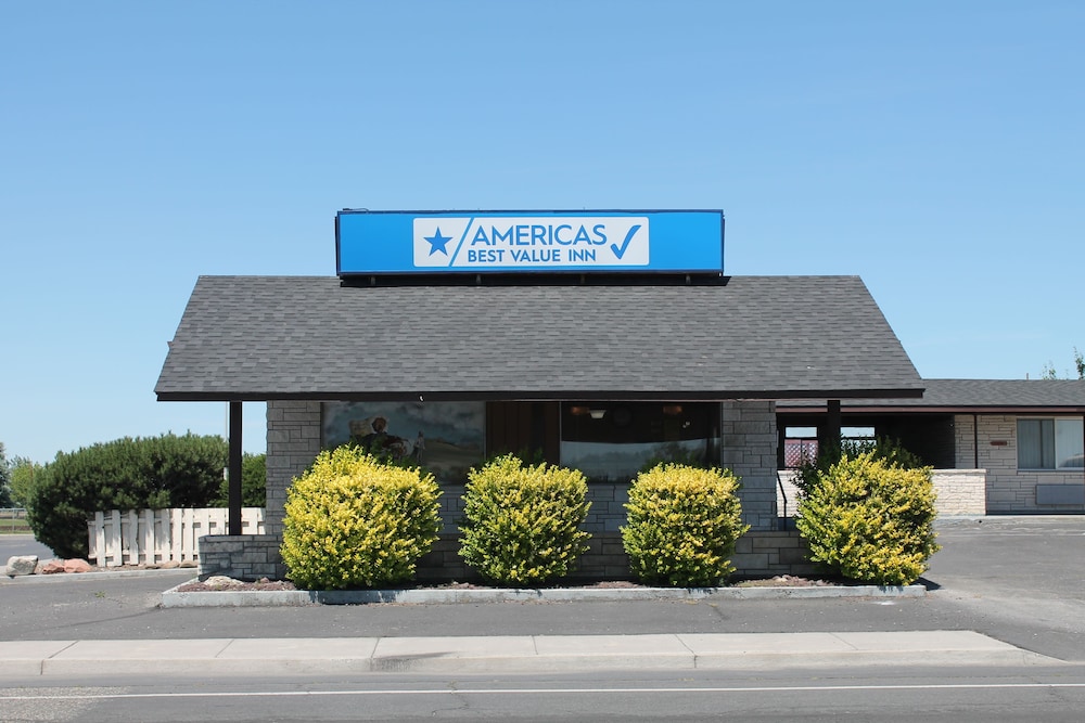 Americas Best Value Inn Boardman 1/12
